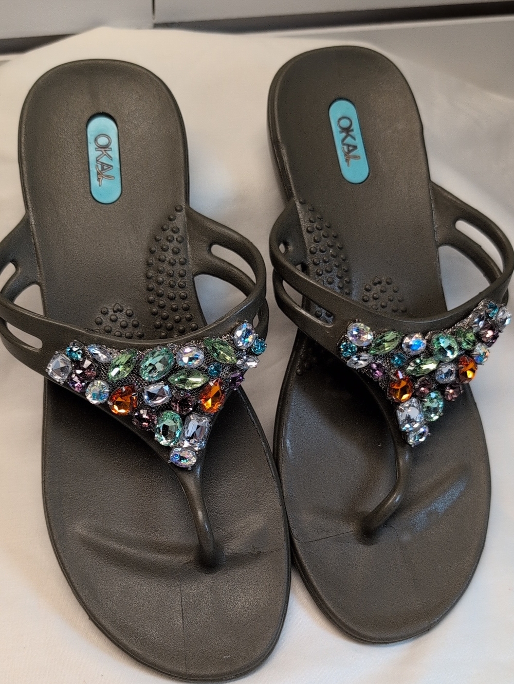 Oka B Jeweled Deep Green Thong Flipflop Sandals Medium NWOT